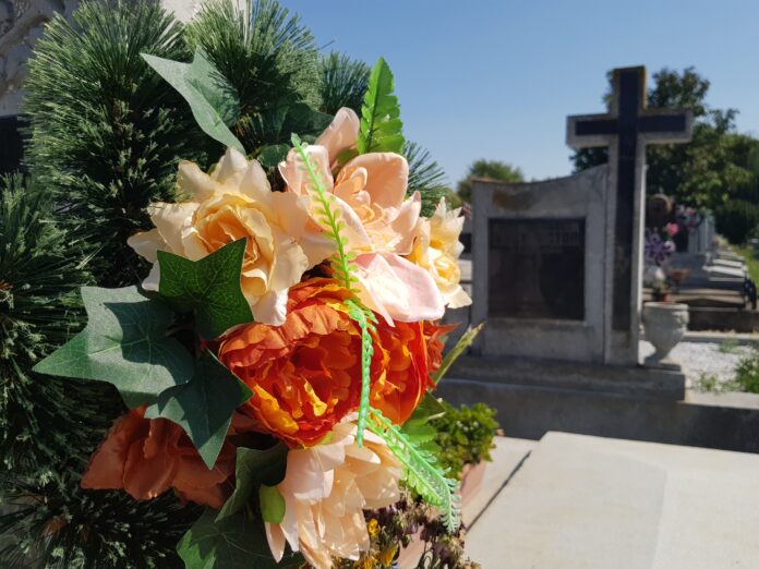 Cimitirul Rulikowski Oradea – vizitatori de Paștile Morților, program special și acces extins 2026