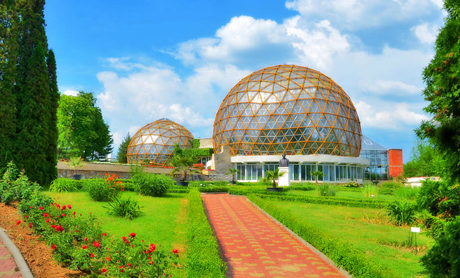Gradina-Botanica-din-orasul-Jibou-flickr